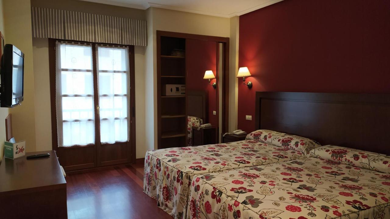 Hotel Valle Las Luinas Soto de Luiña Екстериор снимка