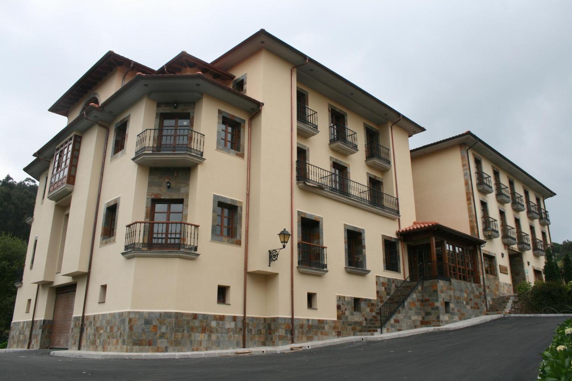 Hotel Valle Las Luinas Soto de Luiña Екстериор снимка