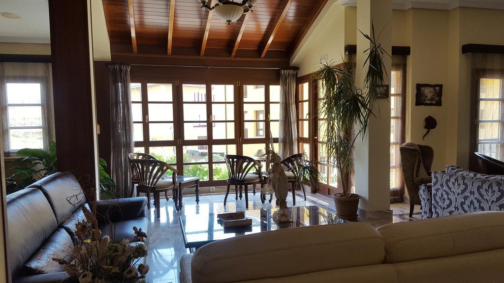 Hotel Valle Las Luinas Soto de Luiña Екстериор снимка
